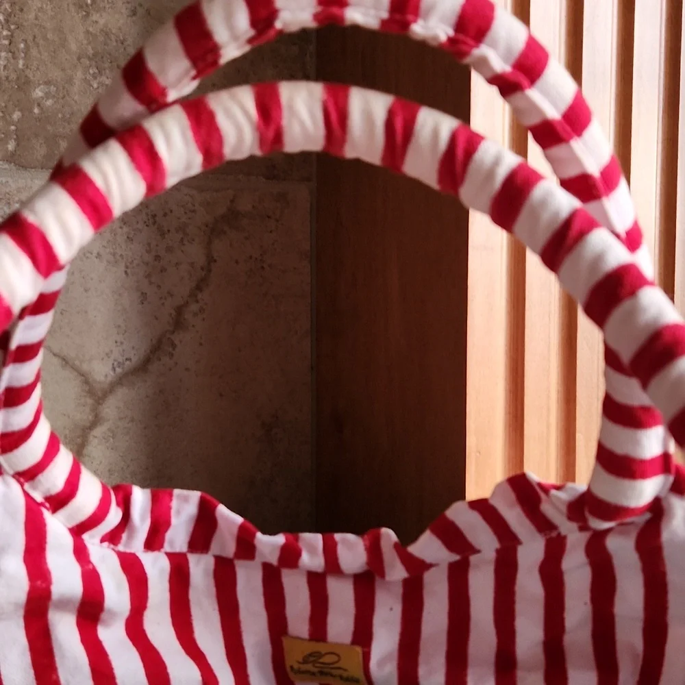 Roberta Roller Rabbit Red and White Patterned Large Tote Bag - Picture 3 of 12